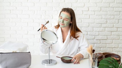 10 Masker Penghilang Komedo Terbaik, Bikin Wajah Makin Kinclong
