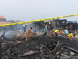 Kesaksian Warga soal Kebakaran Sukahaji yang Hanguskan 45 Jongko Kayu