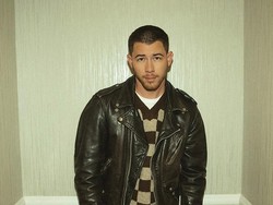 Lirik Lagu Sweet to Me - Nick Jonas