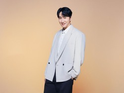 Lee Kwang Soo Si Joker di Lokasi Syuting The Divorce Insurance
