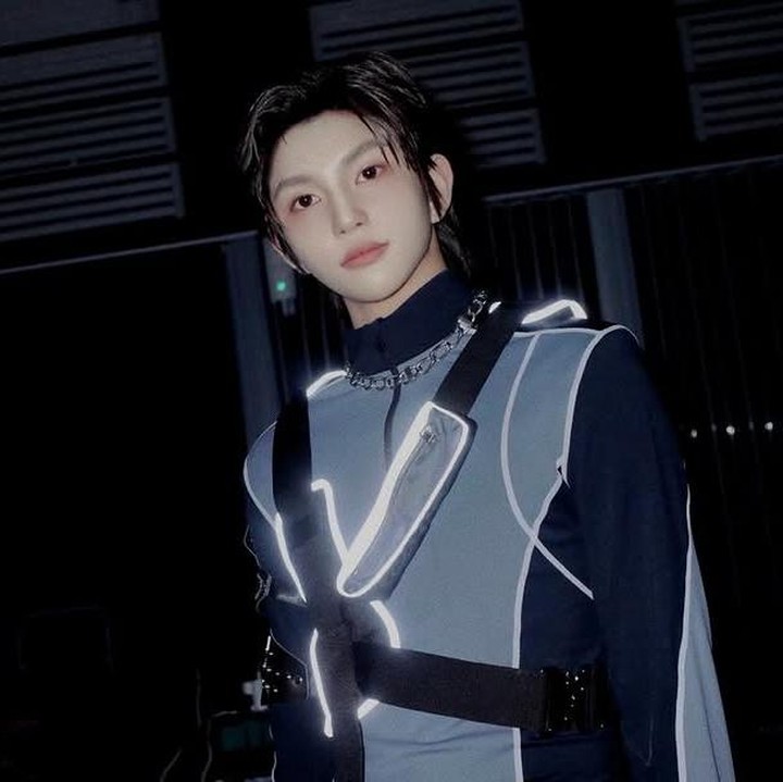 <p><em>Trainee</em> kali ini berdarah Jepang bernama Haruta, Bunda. Visualnya juga tidak kalah tampan dengan <em>trainee</em> sebelumnya. Jika dilihat terus-menerus, Haruta memiliki tatapan mata polos dan juga <em>cute</em>, bukan? (Foto: Instagram @smtr25_official)</p>