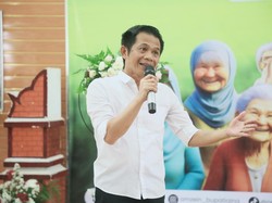 Gerakan Nyaah Ka Indung, Bupati Purwakarta Wajibkan Pejabat Miliki Ibu Asuh