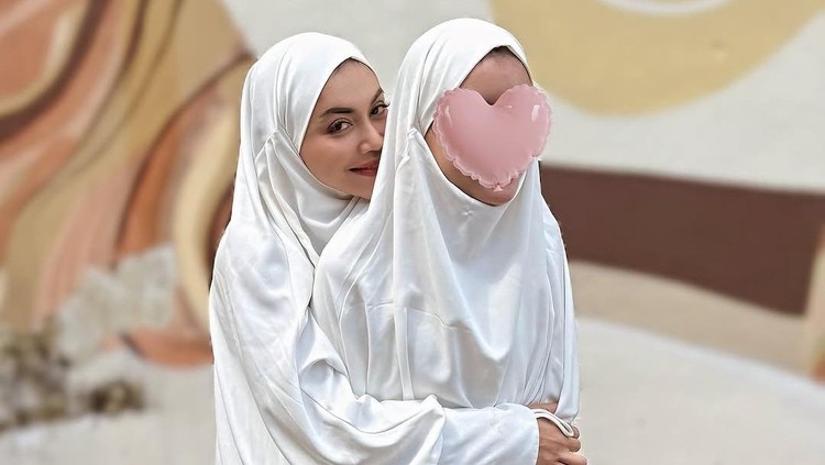 Denada dan Putrinya