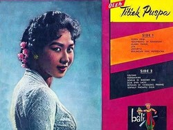 Cerita di Balik Lagu Gang Kelinci Milik Titiek Puspa