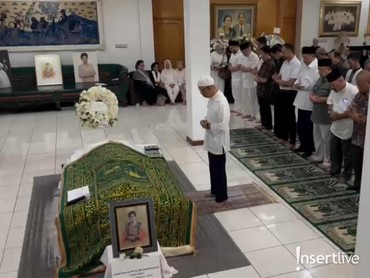 Jenazah Titiek Puspa Disalatkan, Akan Dimakamkan di TPU Tanah Kusir