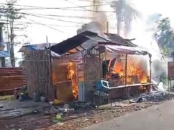 Warung Ella di Sukabumi Ludes Terbakar Saat Ditinggal Memasak
