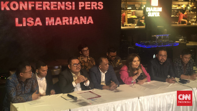 Lisa Mariana resmi melayangkan surat somasi kepada Ridwan Kamil untuk undangan pertemuan untuk menyelesaikan polemik dugaan perselingkuhan.