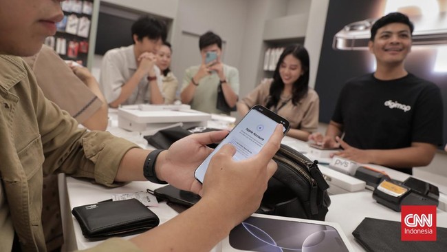 Pengguna iPhone kesal ponselnya muncul iklan tanpa persetujuan mereka yang membuatnya semakin mirip ponsel China.