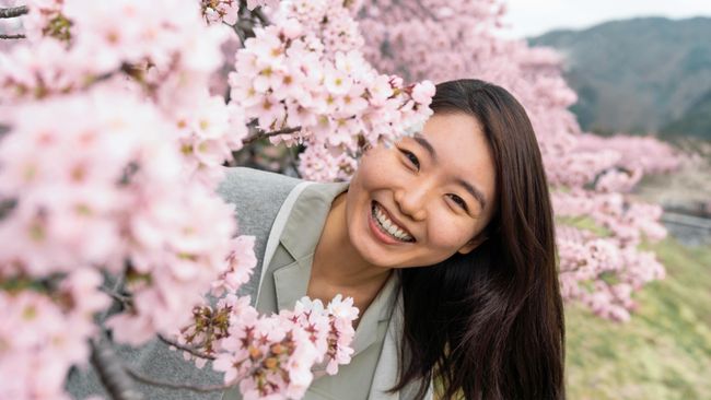 Tak Hanya Indah, Kenali 7 Manfaat Ekstrak Bunga Sakura untuk Kecantikan Kulit