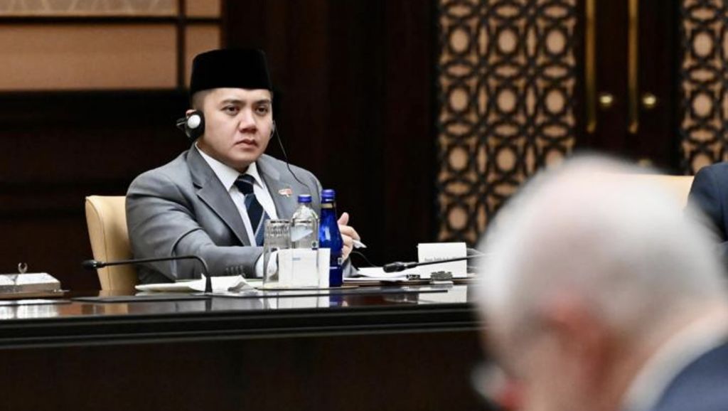 Keterangan Seskab Teddy soal MBG dan Anggaran Pendidikan