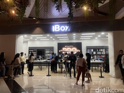 iPhone 16 Resmi Masuk Indonesia, iBox Pakuwon Mall Jogja Diserbu Pembeli