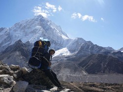 Everest Terlalu Ramai, Nepal Tawarkan Pendakian Gratis ke 97 Puncak Eksotisnya
