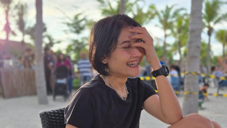 Riyuka Bunga resmi bercerai dari Heri Horeh