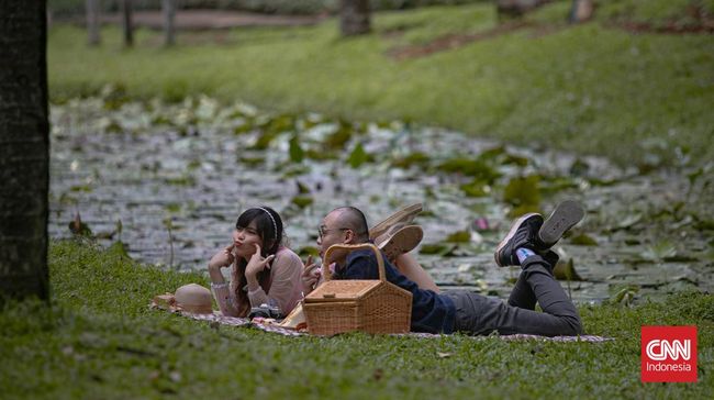 Lima taman di Jakarta akan beroperasi 24 jam! Tempat nyaman buat warga berekspresi, bersantai, hingga olahraga malam.