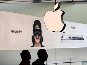 Prediksi Harga iPhone di RI Akibat Tarif Impor Produk AS Turun ke 0% Prediksi Harga iPhone di RI Akibat Tarif Impor Produk AS Turun ke 0%