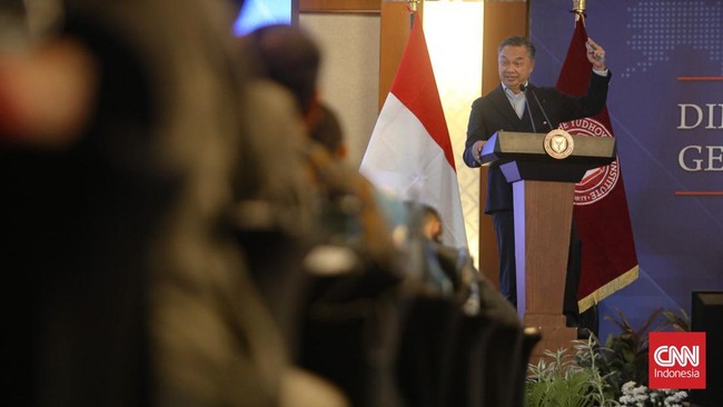 Eks Wamenlu RI Dino Patti Djalal menegaskan dunia tengah mengalami perubahan besar yang mengarah pada transisi struktural dalam sistem internasional.