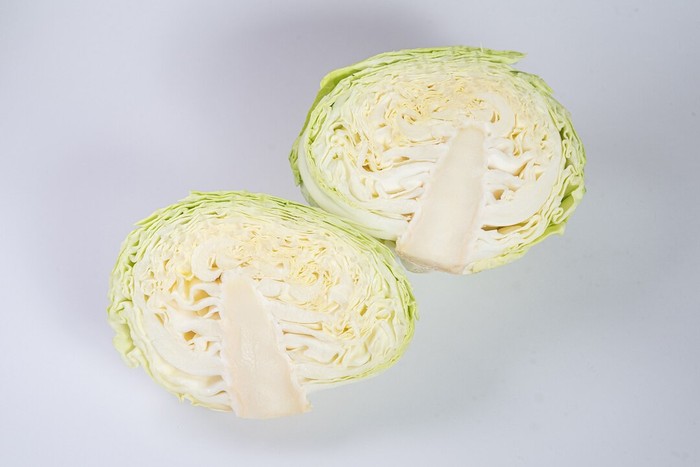 Kubis atau kol mengandung beragam kandungan nutrisi yang bisa melindungi sel tubuh dari kerusakan akibat radikal bebas.