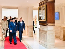 Usai Pertemuan Bilateral, Prabowo dan Presiden El-Sisi Kunjungi Akmil Mesir