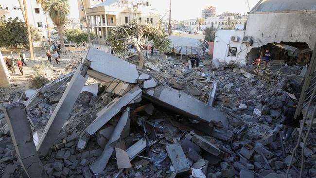 FOTO: Rudal Israel Hantam RS Al Ahli di Gaza, Tewaskan 3 Pasien