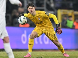 MU Resmi Boyong Kiper Belgia Senne Lammens, Bakal Jadi Pesaing Onana