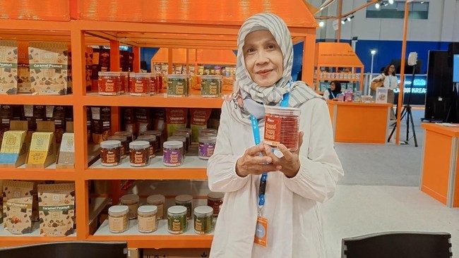 Melalui inisiatif strategis ini, BRI terus berkomitmen untuk mendorong semakin banyak UMKM binaan yang naik kelas dan berhasil menjangkau pasar internasional.