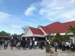 Warga Demo di Kantor KPU Palopo Tuntut Netralitas KPU Sulsel Jelang PSU
