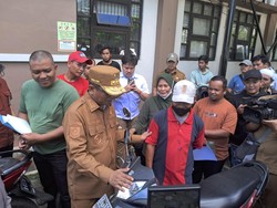 Sidak Samsat Ciledug, Andra Soni Temukan Motor Tunggak Pajak 10 Tahun