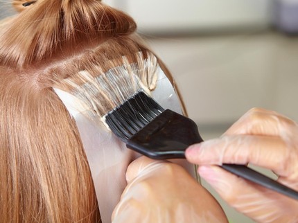 10 Rekomendasi Cat Rambut yang Bagus Tanpa Bleaching, Tahan Lama Tidak Merusak Rambut