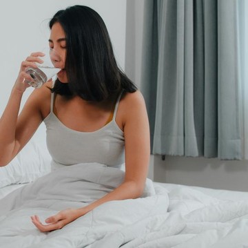 Rutin Minum Segelas Air Hangat Setelah Bangun Tidur, Ini Manfaatnya untuk Kesehatan