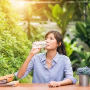 5 Waktu Terbaik Minum Air Putih, Jangan Sampai Dehidrasi!