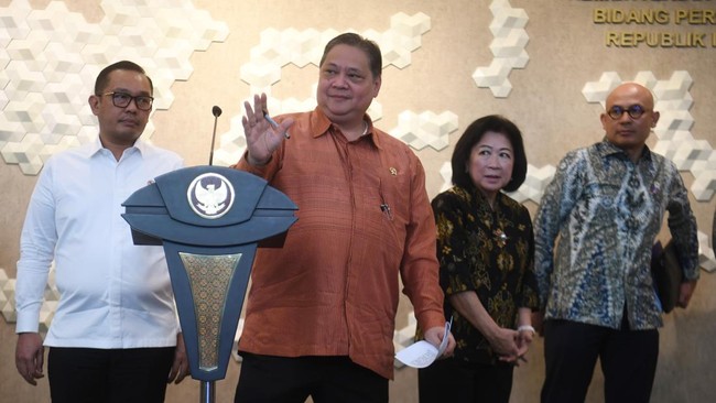 Menko Perekonomian Airlangga Hartarto mengklaim 1 juta buruh selamat dari petaka berkat keberhasilan RI bernegosiasi dengan AS sehingga tarif jadi 19 persen.