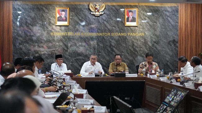 Koperasi Desa diyakini akan dapat mencegah praktik makelar, karena perannya adalah untuk mempercepat pendistribusian beragam kebutuhan warga.