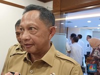 Menteri Tito Kasih Kasih Peringatan Tegas Soal Beras, Ucap Hati-Hati
