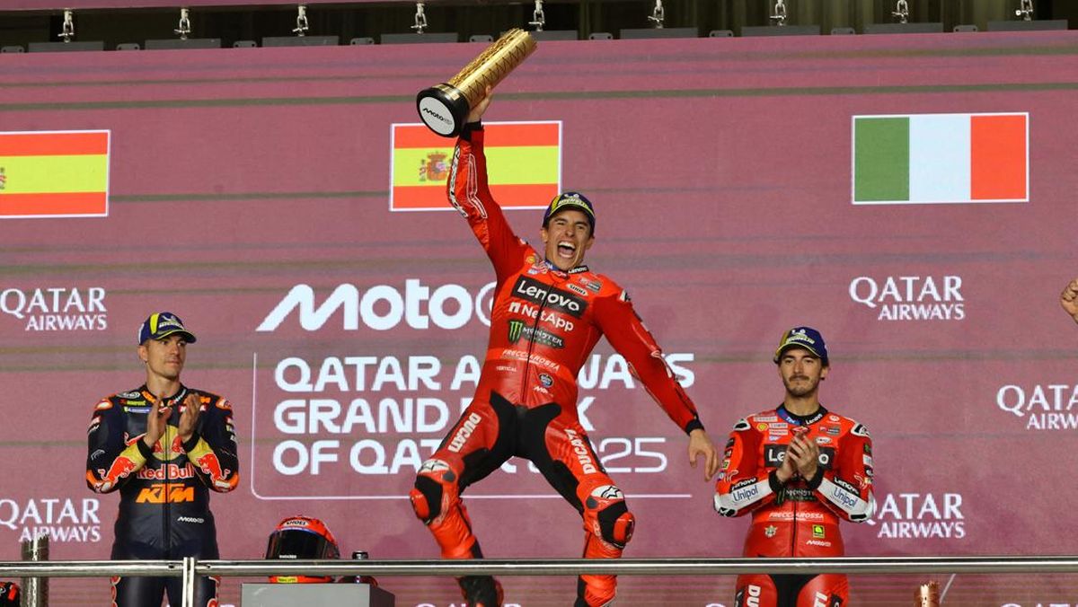 FOTO: Marc Marquez Unjuk Gigi, Vinales Dihukum Penalti