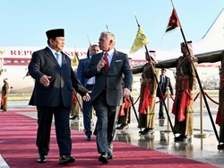 Tiba di Yordania, Prabowo Disambut Raja Abdullah II di Bandara