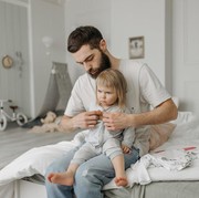 5 Tanda Kamu Memiliki Daddy Issues dan Cara Mengatasinya