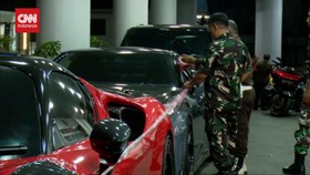 VIDEO: Deretan Mobil Mewah Sitaan kejagung Kasus Korupsi Impor CPO