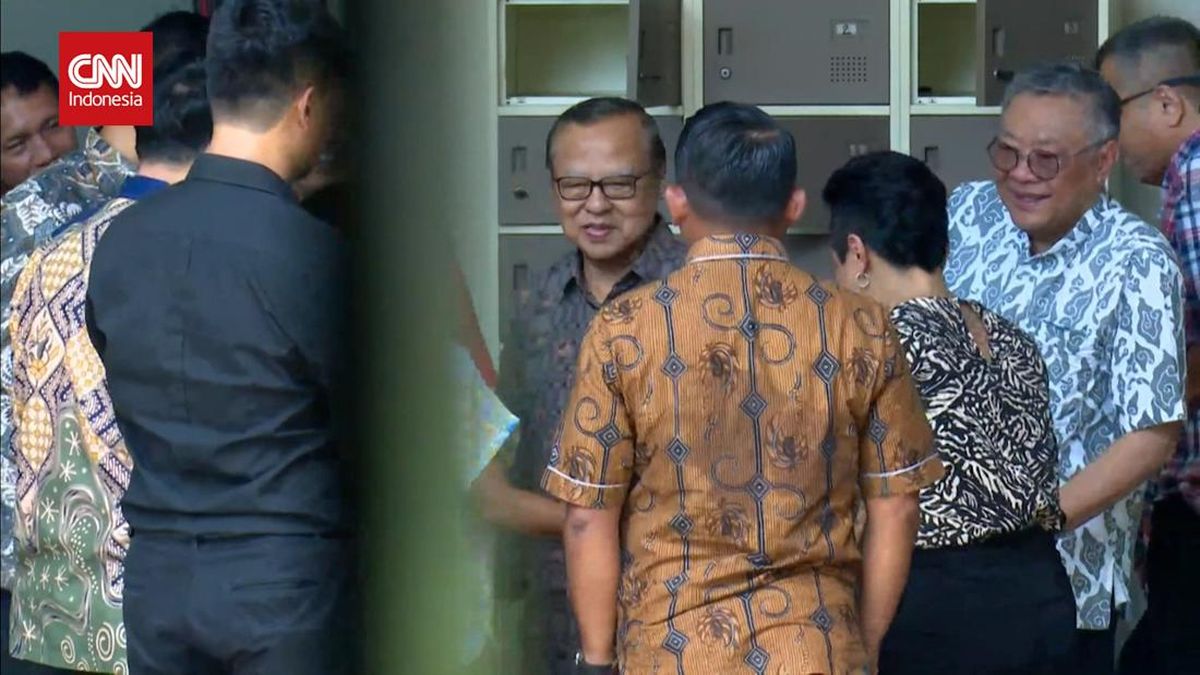 VIDEO: Uskup Jakarta Ungkap Alasan Jenguk Hasto di Lapas KPK