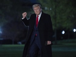 Merasa Bestie, Trump Gak Bakal Kenain Tarif Masuk AS Buat James Bond