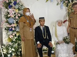 Sakit DBD, Pengantin Pria di Sragen Ijab Kabul Sambil Dipasangi Infus