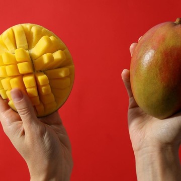 5 Buah yang Lebih Baik Dimakan Tanpa Dikupas, Banyak Manfaat di Kulitnya!