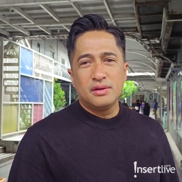 Antimainstream, Irfan Hakim & Istri Dapat Hadiah Unta di Perayaan 18 Tahun Pernikahan