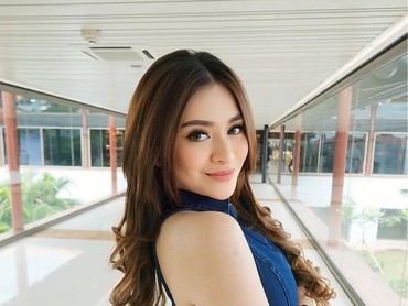 img-title Bicara soal Kemungkinan Nikah Lagi, Nathalie Holscher: Entar Dulu, Gua Mau...