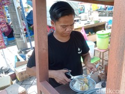 Kisah Dudun Pedagang Siomay Bangkit dari Pandemi COVID dengan KUR BRI