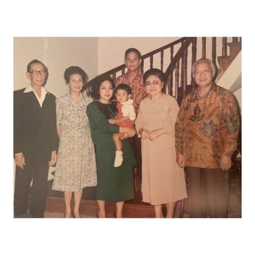 Rayakan Ulang Tahun Titiek Soeharto, Prabowo Unggah Foto Masa Lalu