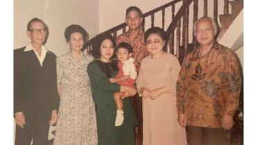 img-title Rayakan Ulang Tahun Titiek Soeharto, Prabowo Unggah Foto Masa Lalu