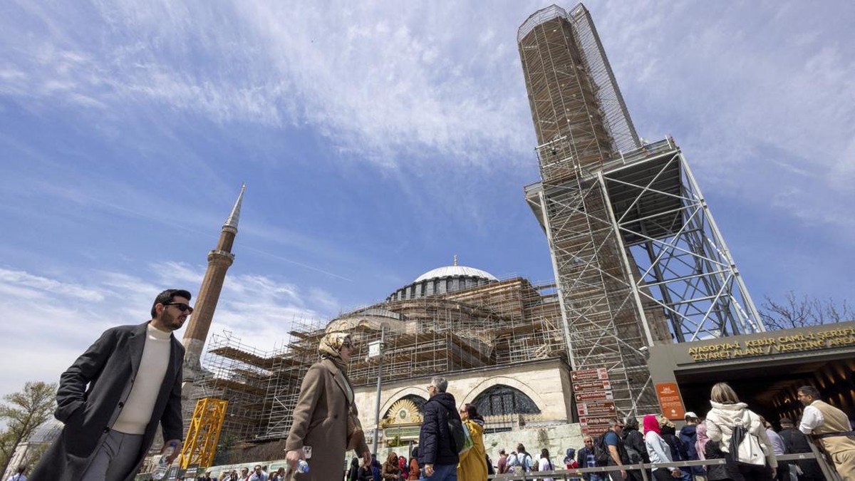 FOTO: Turki Mulai Restorasi Kubah Hagia Sophia