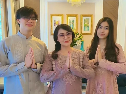 Momen Tessa Kaunang Bareng Sang Putra yang Berpostur Tinggi & Wajah Curi Perhatian, Intip 5 Potretnya