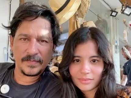 5 Potret Arla Putri Bucek Depp & Unique Priscilla, Kompak Main TikTok Bareng Sang Ayah