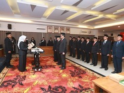 7 Pejabat Eselon II Banyuwangi Dilantik, Begini Pesan Bupati Ipuk